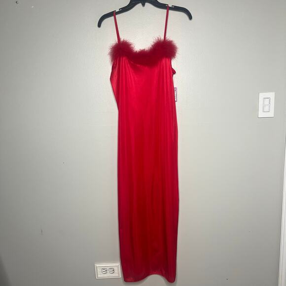Vintage Red Lingerie Long Nightgown Feather Trim Size Small Side Slit Sexy USA - Picture 3 of 11